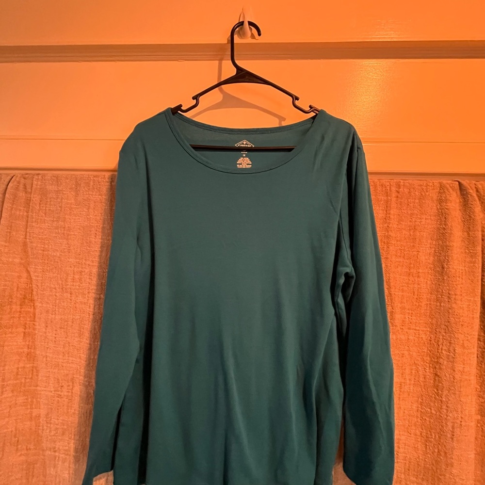 Blue Women’s long-sleeve tee